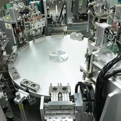 قیمت خوب دستگاه مونتاژ اتوماتیک I.V. Cap ظرفیت سفارشی غیر استاندارد تنظیم شده آنلاین