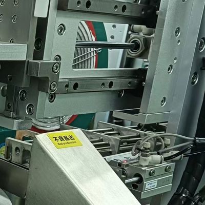 قیمت خوب دستگاه مونتاژ محصولات پزشکی تغذیه تیغه OEM با سیستم کنترل PLC آنلاین