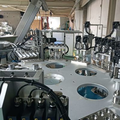 قیمت خوب دستگاه مونتاژ کلاه چرخشی AC380V ماشین پیچ خودکار OEM آنلاین